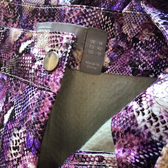 ASOS faux snake skin patent pants - Picture 9 of 9